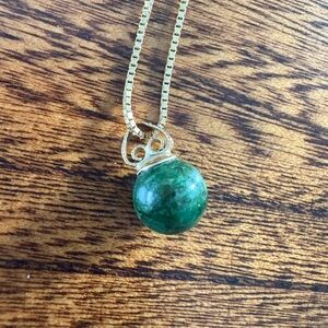 Jade and Gold Pendant Necklace
